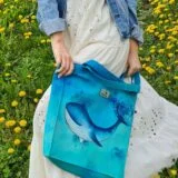 blue-whale-hand-painted-bag-hold3